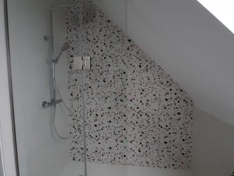 salle de bain terrazzo douche